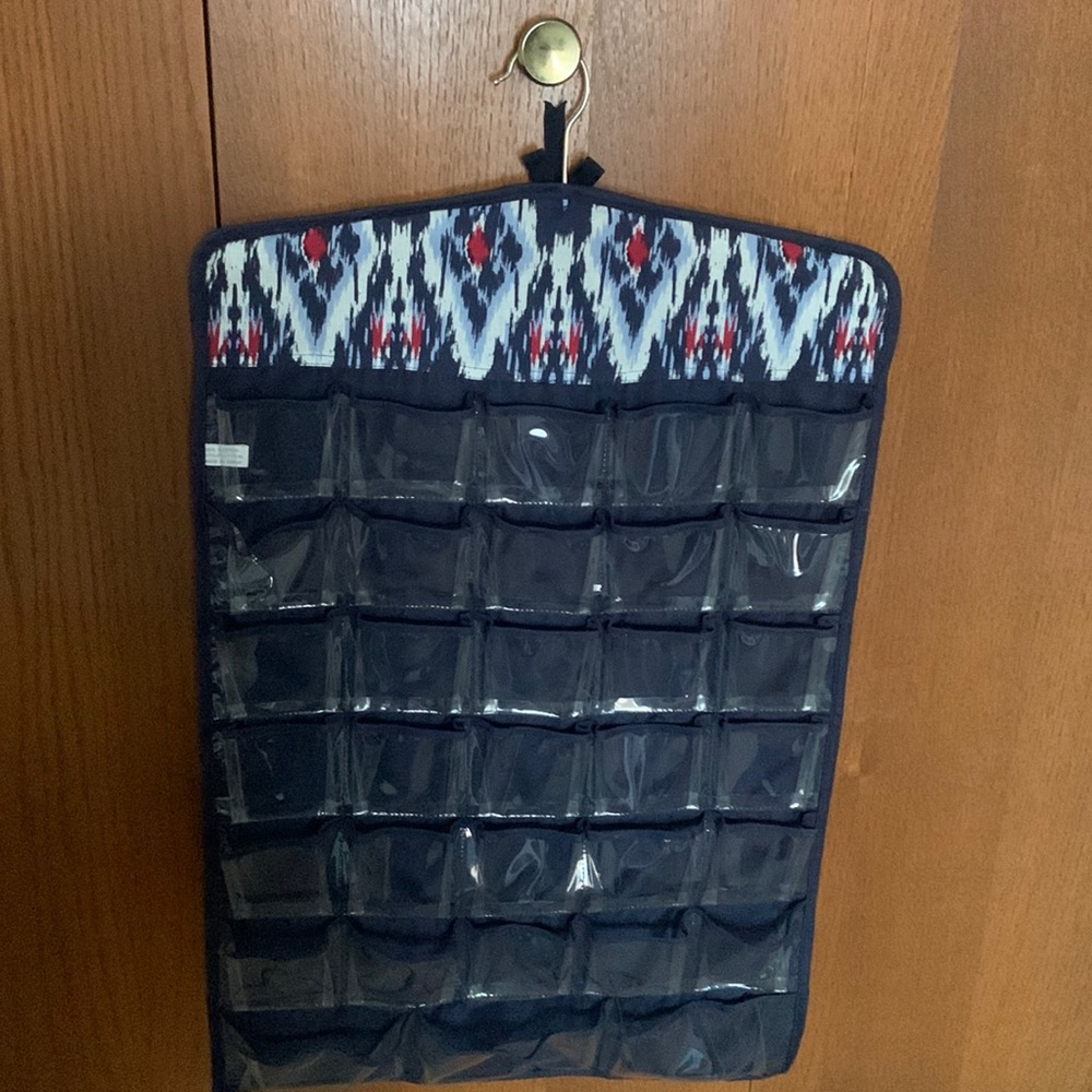 Hanging Jewelry Carrier